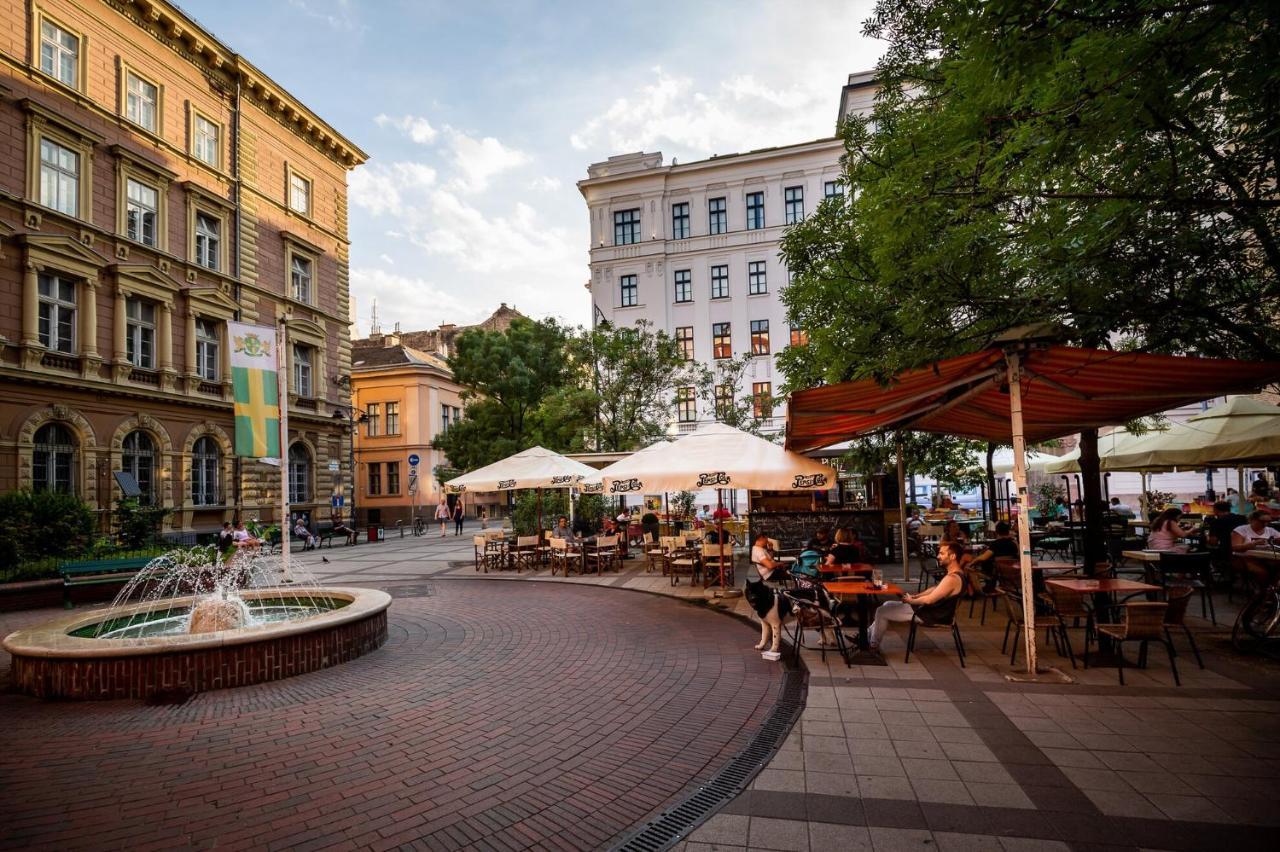 Palace Quarter 1 Peaceful Modern Central Top Floor Apartment Budapest Ngoại thất bức ảnh